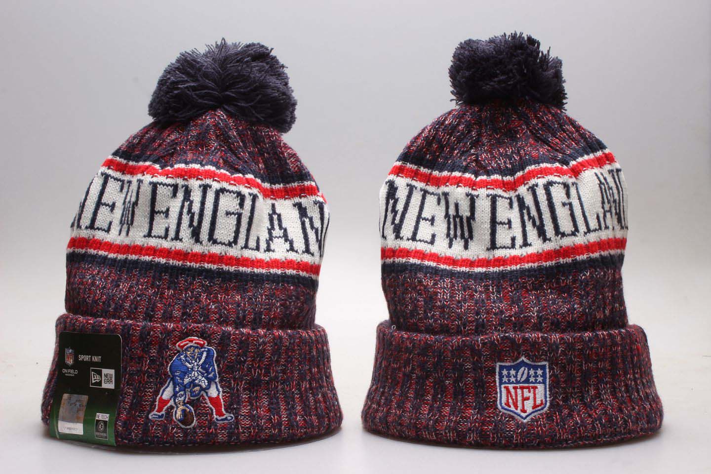 Patriots Team Logo Red Wordmark Cuffed Pom Knit Hat YP