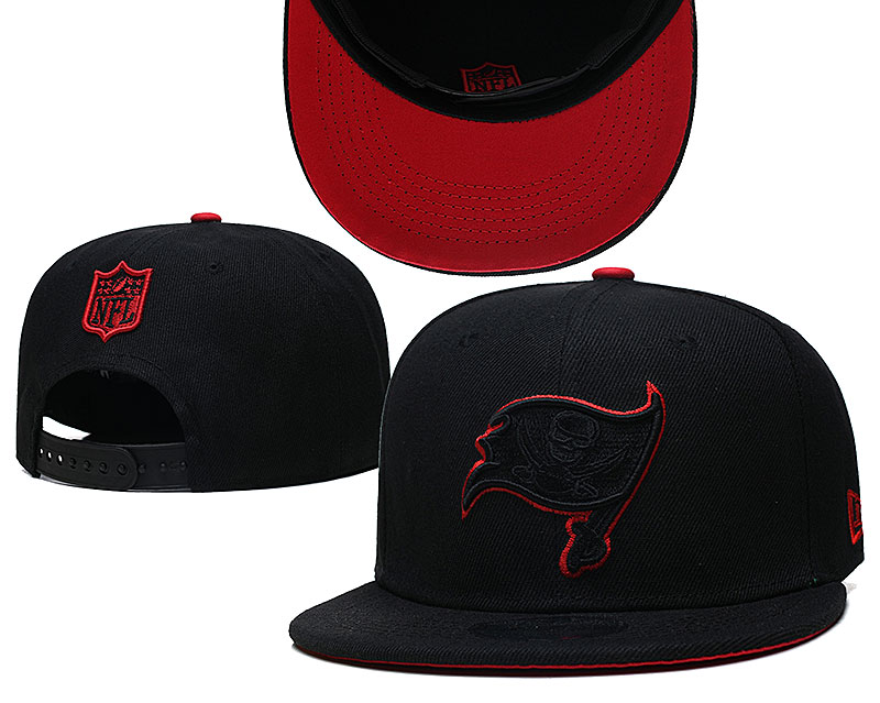 Buccaneers Team Logo Black New Era Adjustable Hat GS