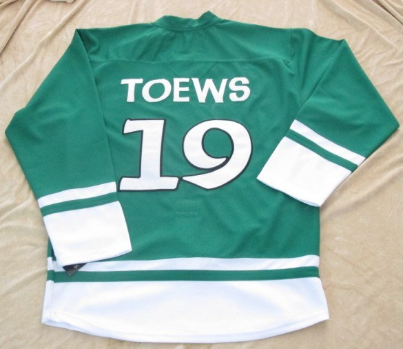 ST PARTYS DAY NHL Chicago Blackhawks 19 Janathan Toews green